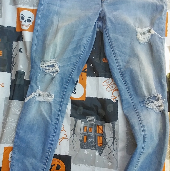 Jeans - Picture 3 of 3